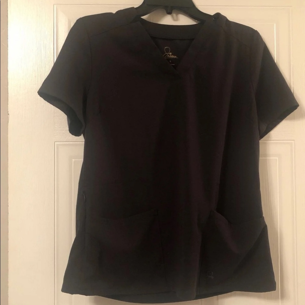 Women’s small scrub top - jaanuu